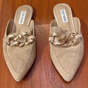 Steve Madden Beige Loafers with Gold Chain Accent